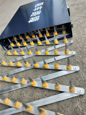 停車場出入口道路障礙破胎器扎胎器阻車釘?shù)泪斒矍笆酆蟊Ｕ? />
</span>
<span id=